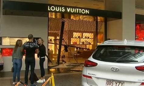 louis vuitton robbed|louis vuitton robbery.